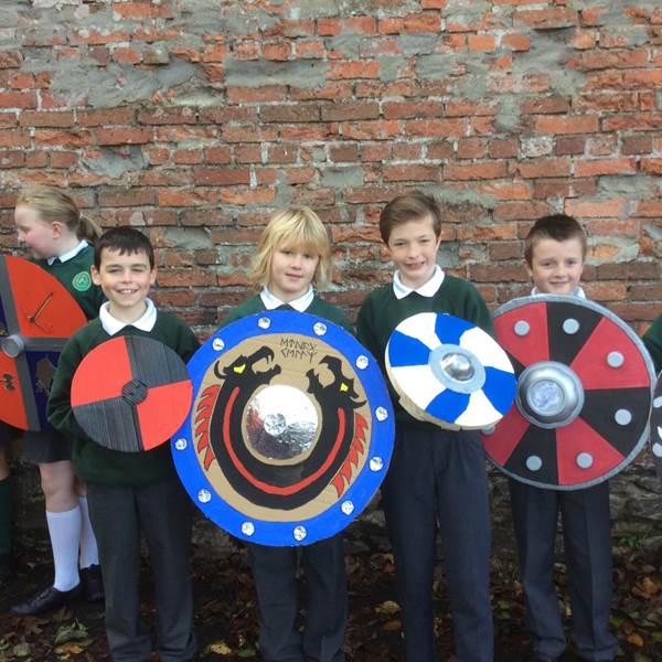 Year 6 make Viking shields.